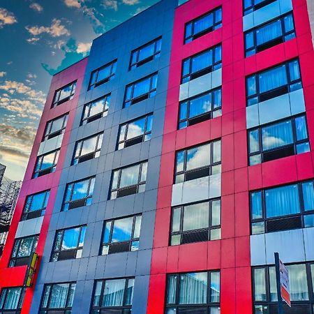 מלון ניו יורק Super 8 By Wyndham Bronx Near Botanical Garden מראה חיצוני תמונה