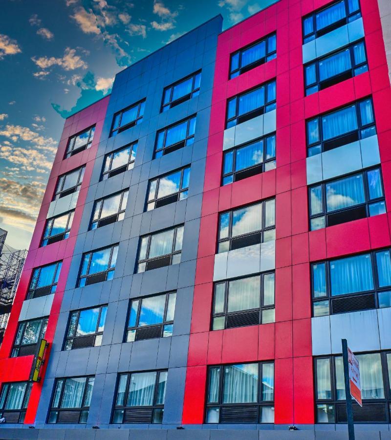 מלון ניו יורק Super 8 By Wyndham Bronx Near Botanical Garden מראה חיצוני תמונה