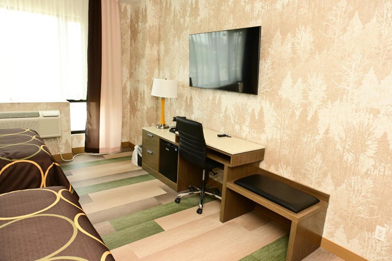 מלון ניו יורק Super 8 By Wyndham Bronx Near Botanical Garden מראה חיצוני תמונה