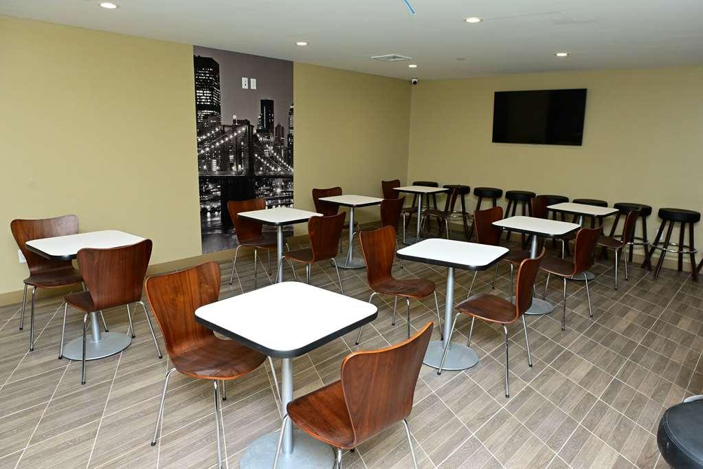 מלון ניו יורק Super 8 By Wyndham Bronx Near Botanical Garden מסעדה תמונה